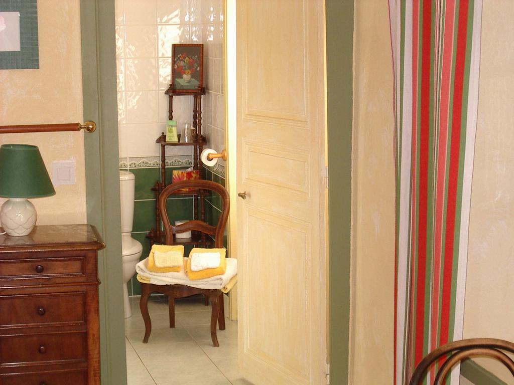 Les Ardillats Maison D'Hotes De La Verriere الغرفة الصورة
